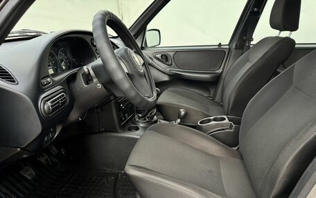 Chevrolet Niva I рестайлинг, 2018 год, 690 000 рублей, 11 фотография