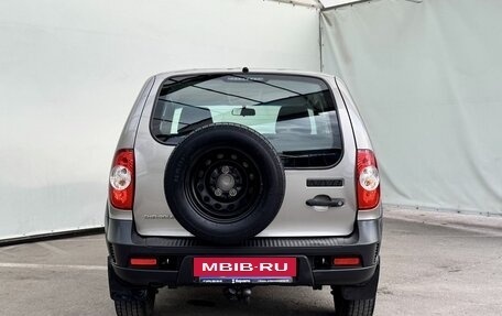 Chevrolet Niva I рестайлинг, 2018 год, 690 000 рублей, 7 фотография