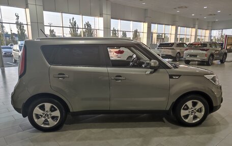 KIA Soul II рестайлинг, 2018 год, 1 600 000 рублей, 11 фотография
