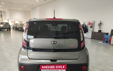 KIA Soul II рестайлинг, 2018 год, 1 600 000 рублей, 8 фотография
