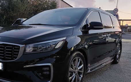 KIA Carnival III, 2019 год, 2 800 000 рублей, 1 фотография