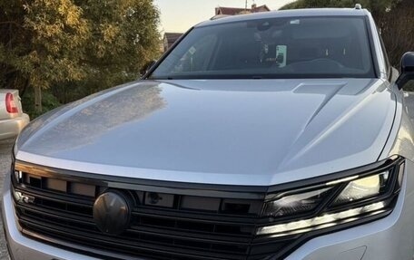 Volkswagen Touareg III, 2019 год, 5 300 000 рублей, 1 фотография