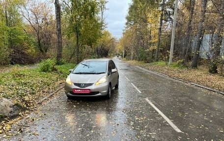 Honda Fit III, 2009 год, 850 000 рублей, 1 фотография