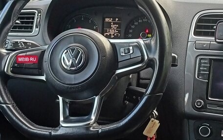 Volkswagen Polo VI (EU Market), 2018 год, 500 000 рублей, 2 фотография