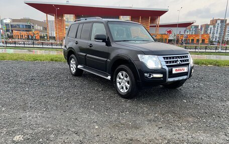Mitsubishi Pajero IV, 2015 год, 2 900 000 рублей, 2 фотография