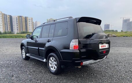 Mitsubishi Pajero IV, 2015 год, 2 900 000 рублей, 4 фотография