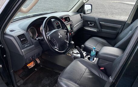 Mitsubishi Pajero IV, 2015 год, 2 900 000 рублей, 7 фотография