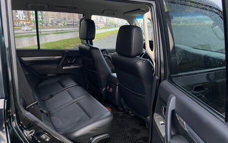 Mitsubishi Pajero IV, 2015 год, 2 900 000 рублей, 10 фотография