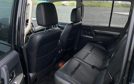 Mitsubishi Pajero IV, 2015 год, 2 900 000 рублей, 9 фотография