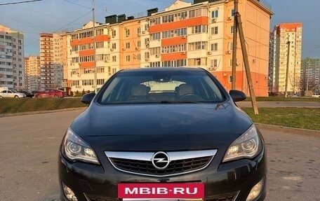 Opel Astra J, 2010 год, 760 000 рублей, 2 фотография