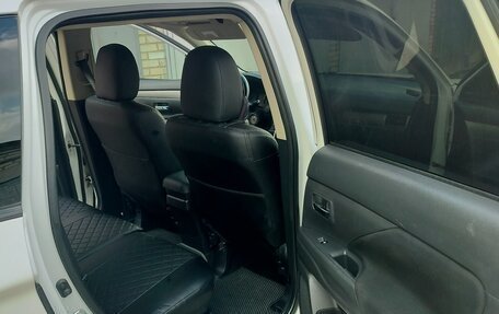Mitsubishi Outlander III рестайлинг 3, 2015 год, 1 200 000 рублей, 8 фотография