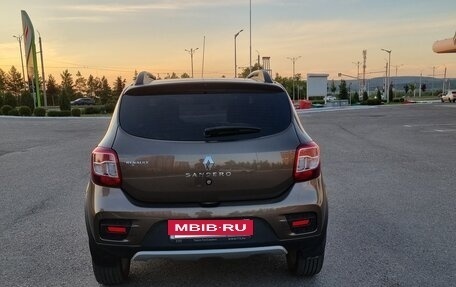 Renault Sandero II рестайлинг, 2018 год, 1 300 000 рублей, 3 фотография