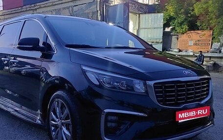 KIA Carnival III, 2019 год, 2 800 000 рублей, 3 фотография
