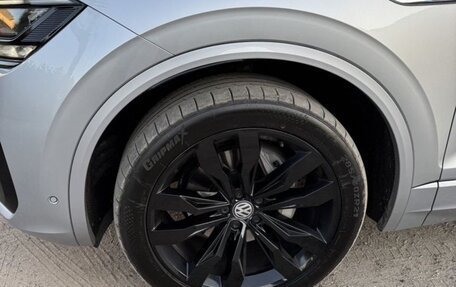 Volkswagen Touareg III, 2019 год, 5 300 000 рублей, 8 фотография