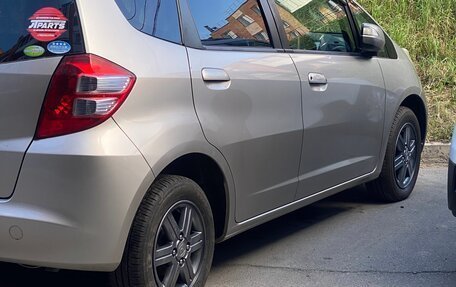 Honda Fit III, 2009 год, 850 000 рублей, 2 фотография