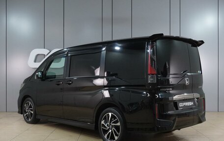 Honda Stepwgn IV, 2017 год, 2 729 000 рублей, 2 фотография