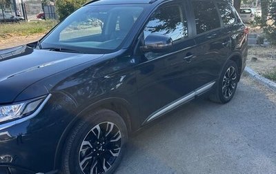 Mitsubishi Outlander III рестайлинг 3, 2022 год, 2 450 000 рублей, 1 фотография