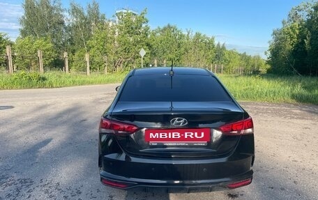 Hyundai Solaris II рестайлинг, 2021 год, 1 350 000 рублей, 5 фотография