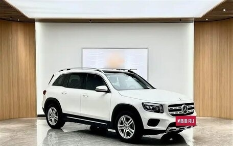 Mercedes-Benz GLB, 2022 год, 2 800 000 рублей, 3 фотография