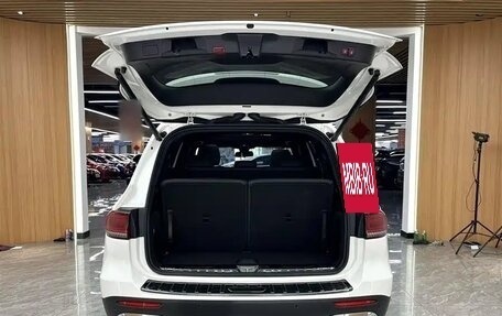 Mercedes-Benz GLB, 2022 год, 2 800 000 рублей, 6 фотография