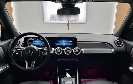 Mercedes-Benz GLB, 2022 год, 2 800 000 рублей, 10 фотография