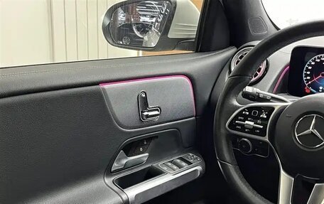 Mercedes-Benz GLB, 2022 год, 2 800 000 рублей, 14 фотография