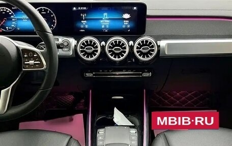 Mercedes-Benz GLB, 2022 год, 2 800 000 рублей, 11 фотография