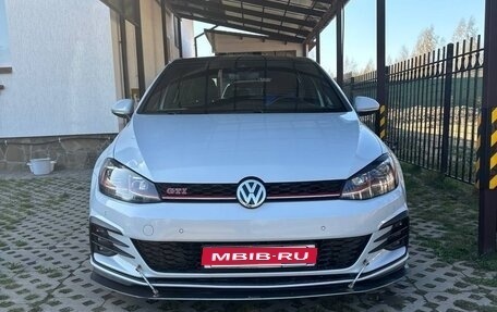 Volkswagen Golf GTI VII, 2019 год, 3 000 000 рублей, 1 фотография