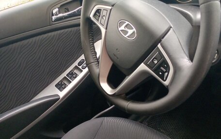 Hyundai Solaris II рестайлинг, 2011 год, 480 000 рублей, 14 фотография