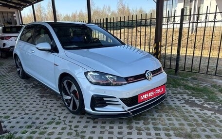 Volkswagen Golf GTI VII, 2019 год, 3 000 000 рублей, 2 фотография