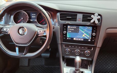 Volkswagen Golf VII, 2018 год, 2 000 000 рублей, 7 фотография