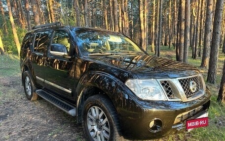 Nissan Pathfinder, 2012 год, 1 750 000 рублей, 2 фотография