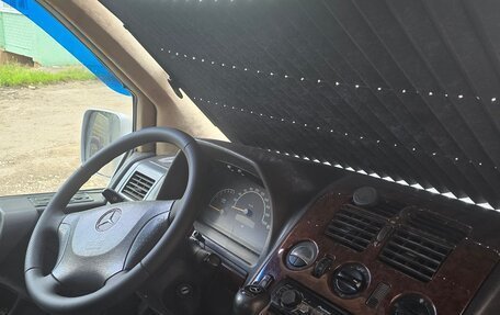 Mercedes-Benz V-Класс, 2001 год, 990 000 рублей, 9 фотография