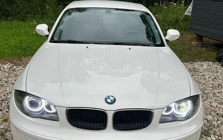 BMW 1 серия, 2011 год, 1 020 000 рублей, 11 фотография