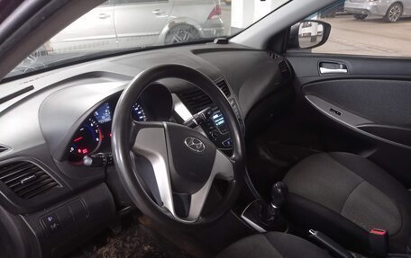 Hyundai Solaris II рестайлинг, 2014 год, 610 000 рублей, 10 фотография