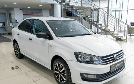 Volkswagen Polo VI (EU Market), 2019 год, 880 000 рублей, 3 фотография
