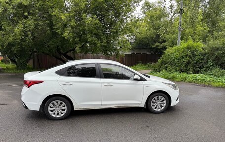 Hyundai Solaris II рестайлинг, 2017 год, 669 000 рублей, 4 фотография