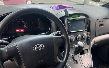 Hyundai Grand Starex Grand Starex I рестайлинг 2, 2008 год, 740 000 рублей, 1 фотография