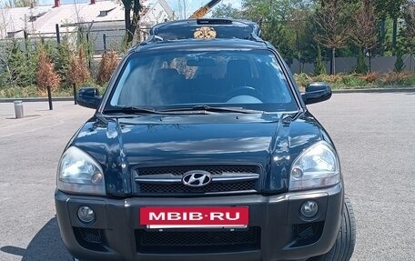 Hyundai Tucson III, 2005 год, 1 020 000 рублей, 2 фотография