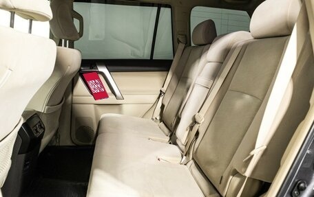 Toyota Land Cruiser Prado 150 рестайлинг 2, 2022 год, 7 200 000 рублей, 10 фотография