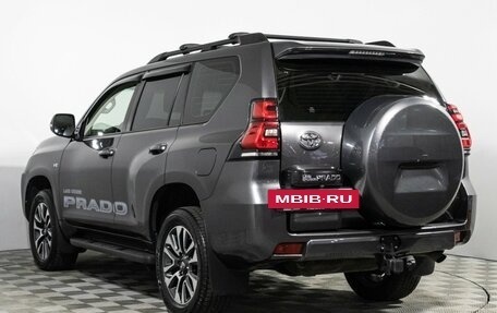 Toyota Land Cruiser Prado 150 рестайлинг 2, 2022 год, 7 200 000 рублей, 7 фотография