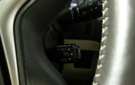Toyota Land Cruiser Prado 150 рестайлинг 2, 2022 год, 7 200 000 рублей, 21 фотография