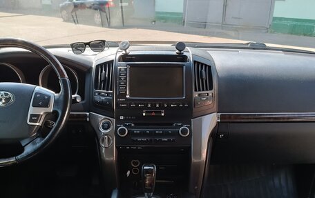 Toyota Land Cruiser 200, 2010 год, 3 200 000 рублей, 11 фотография