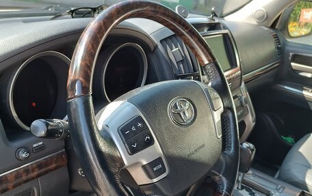 Toyota Land Cruiser 200, 2010 год, 3 200 000 рублей, 9 фотография