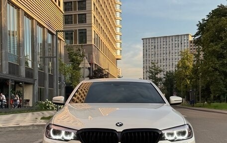 BMW 5 серия, 2019 год, 3 990 000 рублей, 2 фотография