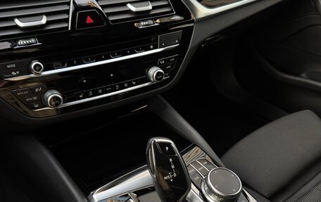 BMW 5 серия, 2019 год, 3 990 000 рублей, 7 фотография