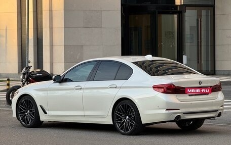 BMW 5 серия, 2019 год, 3 990 000 рублей, 3 фотография