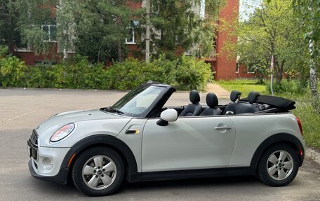 MINI Cabrio, 2017 год, 1 800 000 рублей, 2 фотография