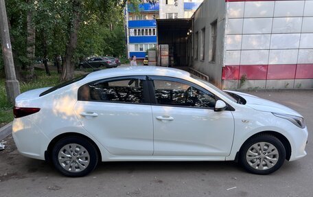 KIA Rio IV, 2018 год, 1 500 000 рублей, 3 фотография