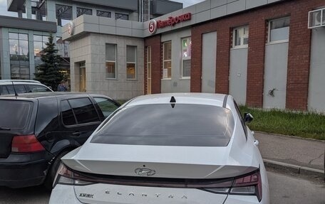 Hyundai Elantra, 2023 год, 1 580 000 рублей, 4 фотография